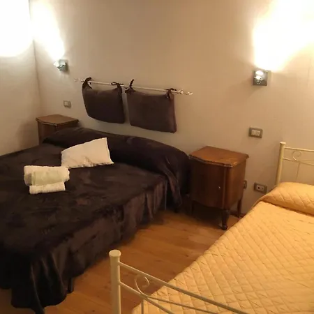 Casa Andrea 펜션 메르고초